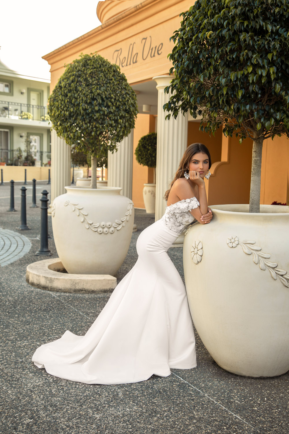 https://madilane.com/wp-content/uploads/2021/07/ELORA-MAE-ML19600-SOFT-SCOOP-NECKLINE-FLORAL-LACE-BODICE-GOWN-WITH-FITTED-CREPE-SKIRT-AND-DETACHABLE-OFF-SHOULDER-STRAPS-MATCHING-VEIL-WEDDING-DRESS-MADI-LANE-BRIDAL2.jpg